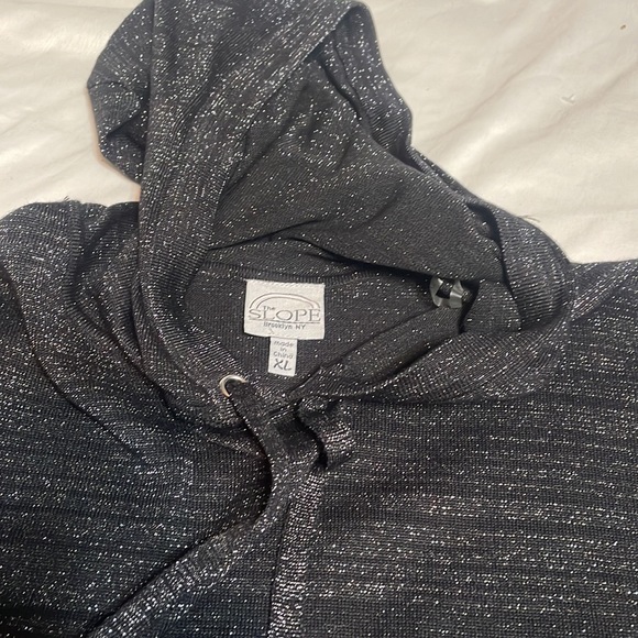 Long sleeve hoodie Womens - Picture 2 of 3